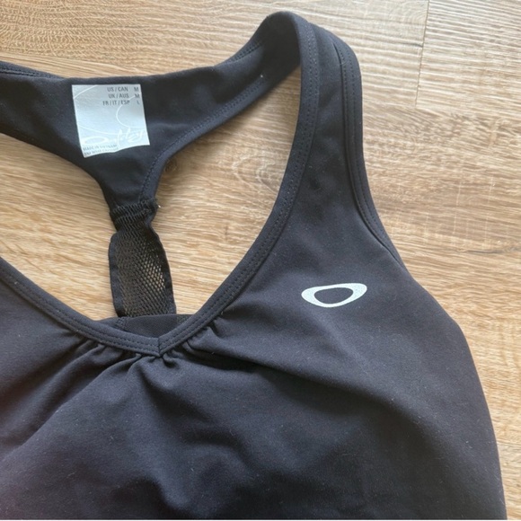 Size Medium Tops, Sweaters, Pull Over, Workout Top Set - 7 Pieces - Picture 7 of 15